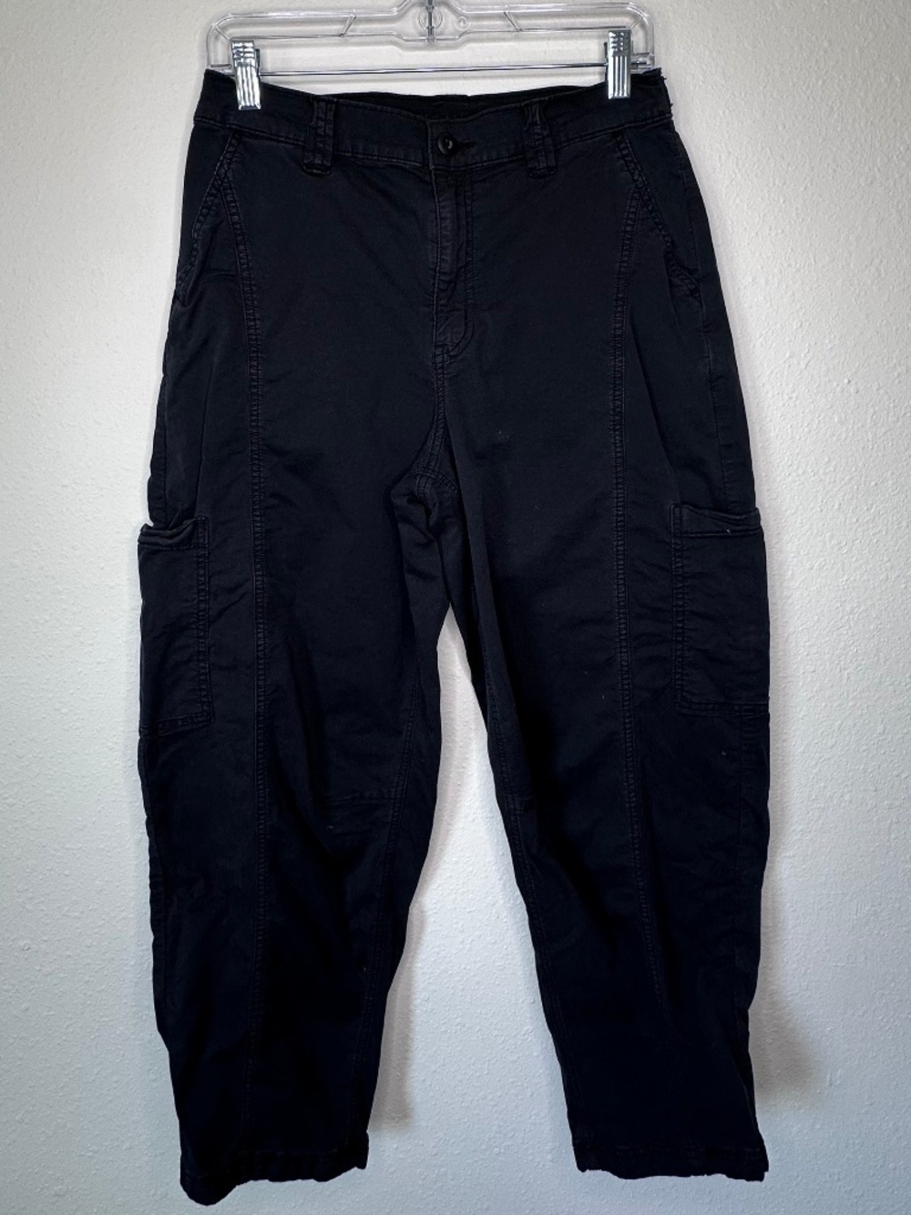 American Eagle Barrel Stretch Cargo Woman's Pants, Black, Sz 8